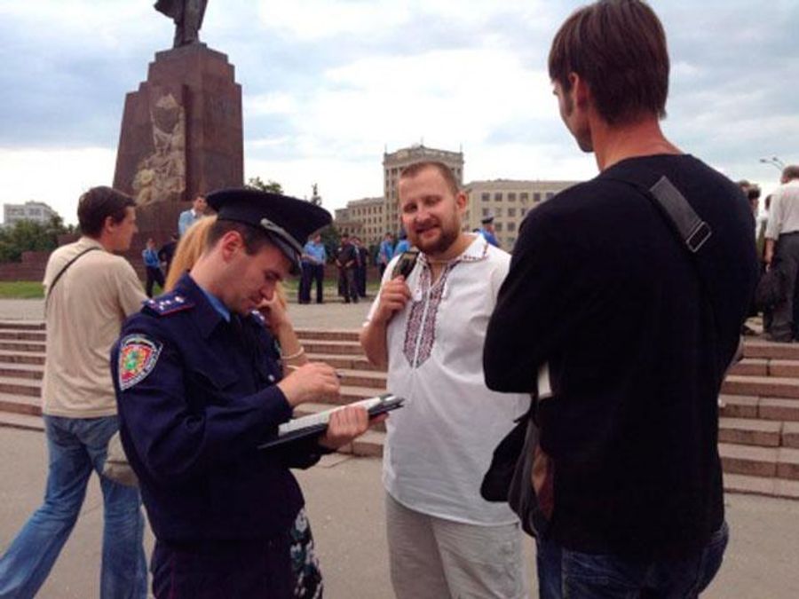 За кричалку про Путіна харківським активістам присудили виправні роботи За кричалку про Путіна харківським активістам присудили виправні роботи