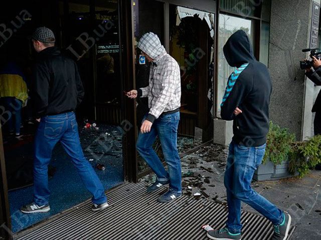 Милиция открыла два производства по погрому гостиницы "Турист" Милиция открыла два производства по погрому гостиницы "Турист"