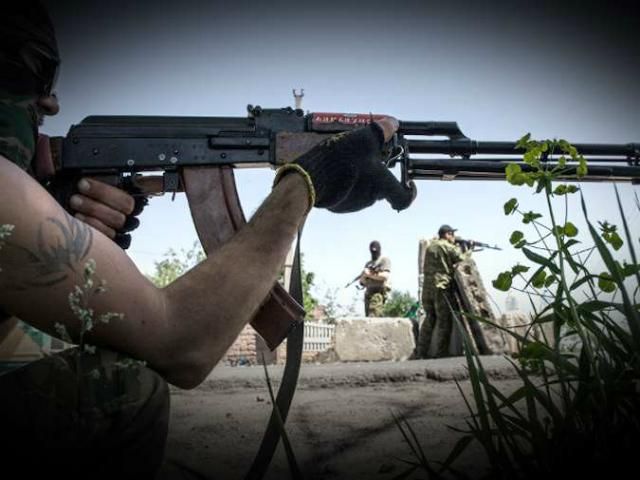 Терористи атакували блок-пости біля Словʼянська, — журналіст Терористи атакували блок-пости біля Словʼянська, — журналіст