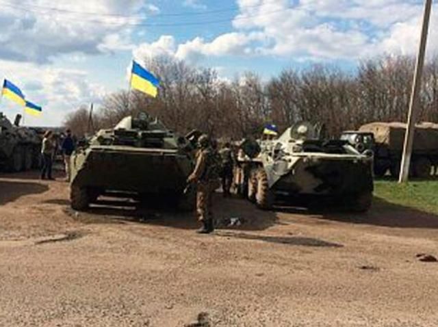 Под Славянском погиб один военный, еще двое — ранены