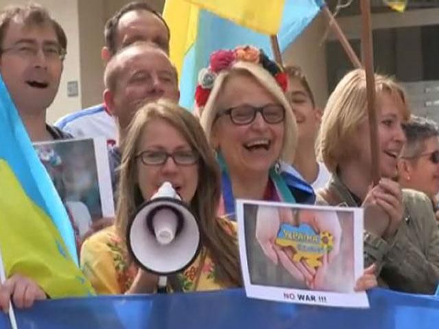 Украинцы в Брюсселе приветствовали подписание Соглашения