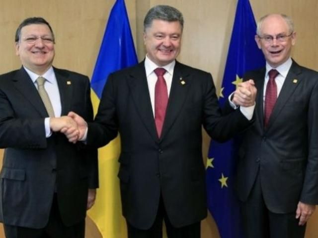 Порошенко очікує сьогодні на заяву ЄС щодо перспективи членства для України Порошенко очікує сьогодні на заяву ЄС щодо перспективи членства для України
