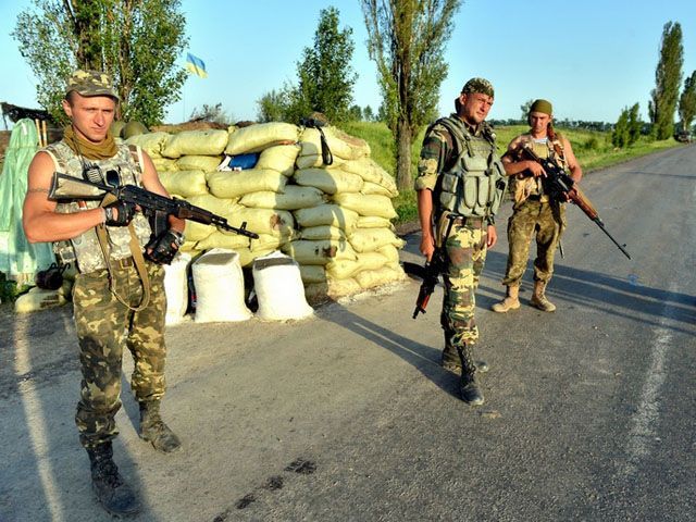 До кінця липня Збройні Сили отримають 17 тисяч бронежилетів