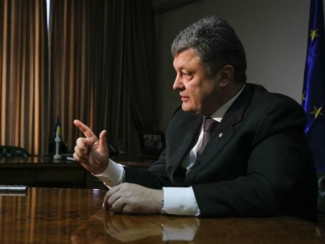 В Киеве Порошенко проводит совещание с силовиками