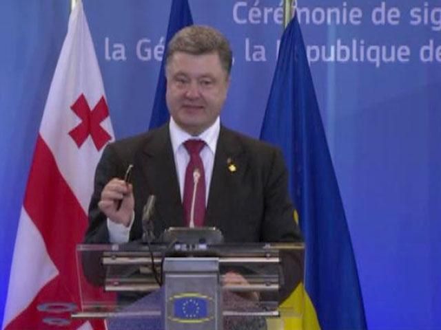 Хроніка 27 червня: Порошенко підписав Угоду про асоціацію, Ахметов закликає до миру Хроніка 27 червня: Порошенко підписав Угоду про асоціацію, Ахметов закликає до миру