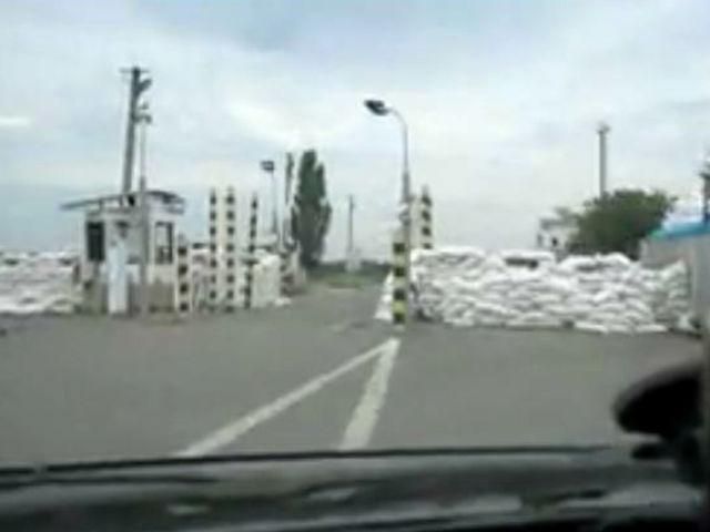 Дірки в кордоні. На ПП на Луганщині - жодного українського прикордонника Дірки в кордоні. На ПП на Луганщині - жодного українського прикордонника