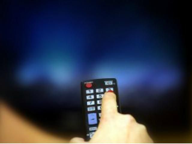 У Сімферополі відключили майже всі центральні українські канали У Сімферополі відключили майже всі центральні українські канали