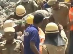 В Индии обрушилось сразу два дома: погибло не менее 20 человек