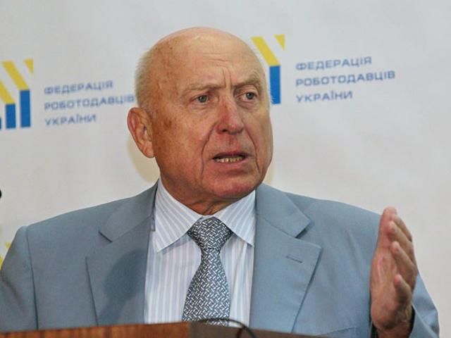 У ГПУ з'ясували, хто подарував Януковичу золотий батон У ГПУ з'ясували, хто подарував Януковичу золотий батон