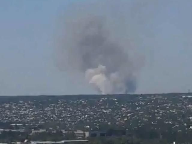 Під Луганськом іде бій (Відео) Під Луганськом іде бій (Відео)