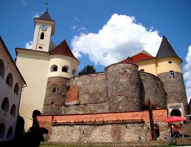 Замок "Паланок" внесли до міжнародного туристичного маршруту
