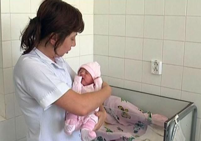 Від сьогодні платіж при народженні дитини буде фіксованим — 41 200 грн Від сьогодні платіж при народженні дитини буде фіксованим — 41 200 грн