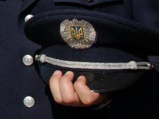 Терористи штурмують Донецьку обласну міліцію, є загиблий і кілька поранених правоохоронців