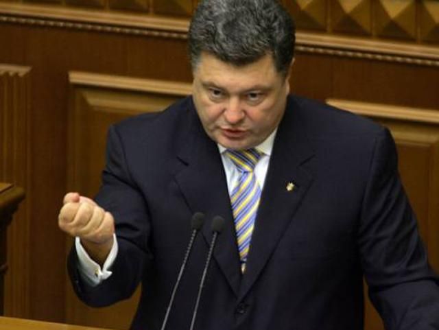 Порошенко доручив якнайшвидше звільнити заручників-журналістів Порошенко доручив якнайшвидше звільнити заручників-журналістів