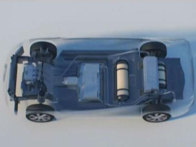 Toyota представила перше авто на водні, компанія Battelle створила апарат для лікування паралічу