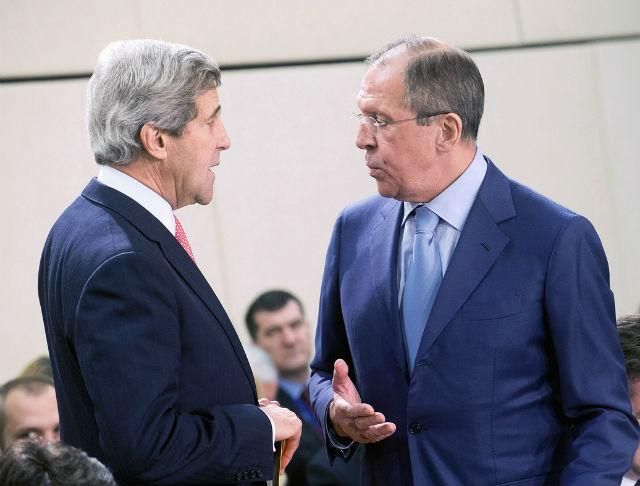 Керри призвал Лаврова прекратить поддерживать террористов на востоке Украины Керри призвал Лаврова прекратить поддерживать террористов на востоке Украины