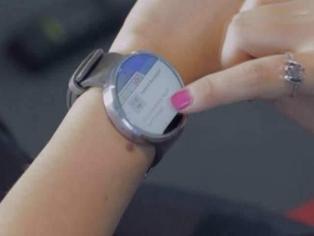 "Умные" часы с круглым дисплеем от Motorola "Умные" часы с круглым дисплеем от Motorola