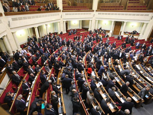 Выходцы из Партии регионов и КПУ создали в Раде новую депутатскую группу Выходцы из Партии регионов и КПУ создали в Раде новую депутатскую группу