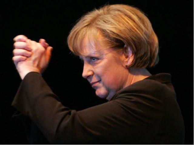 Меркель не виключає введення нових санкцій проти Росії