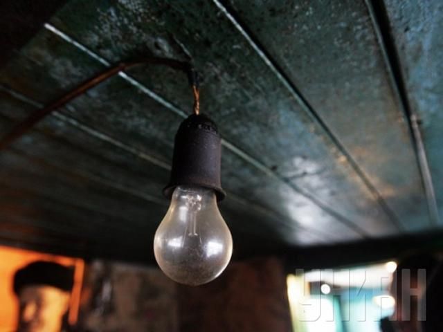 Из-за боевых действий жители городков Донецкой области живут в темноте Из-за боевых действий жители городков Донецкой области живут в темноте