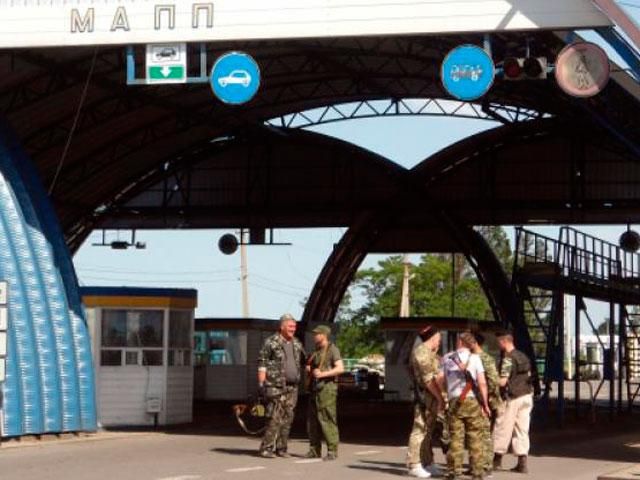 В России заявляют, что выстрелы из Украины зацепили их пункт пропуска В России заявляют, что выстрелы из Украины зацепили их пункт пропуска