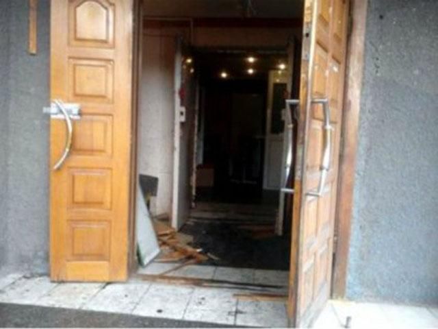 Терористи винесли з донецького "Приватбанку" 15 мільйонів Терористи винесли з донецького "Приватбанку" 15 мільйонів