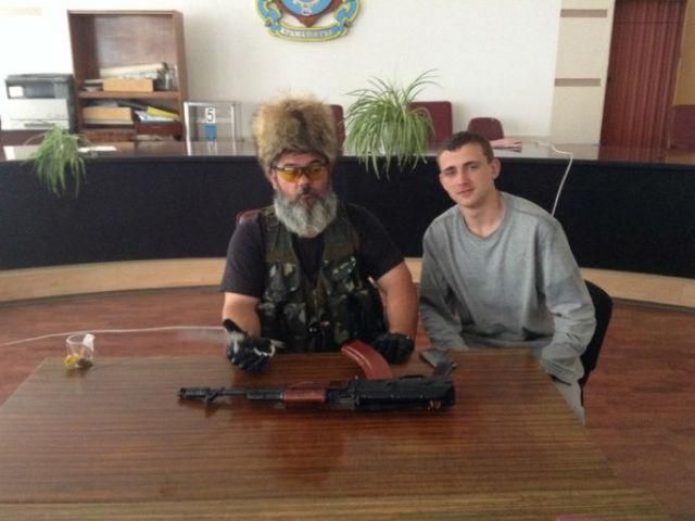 Мариупольский стример рассказал, как россияне учили его зомбировать зрителей (Видео) Мариупольский стример рассказал, как россияне учили его зомбировать зрителей (Видео)