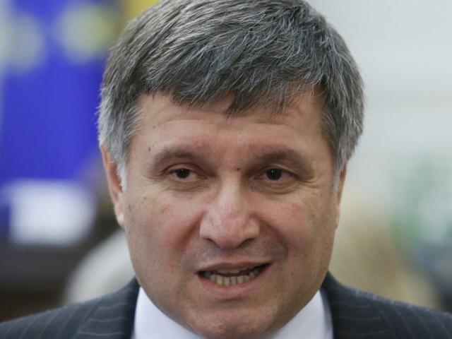 Аваков сподівається на мир у Слов’янську вже за кілька днів Аваков сподівається на мир у Слов’янську вже за кілька днів