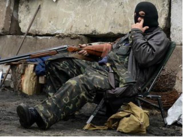В Луганске боевики захватили телерадиокомпанию В Луганске боевики захватили телерадиокомпанию