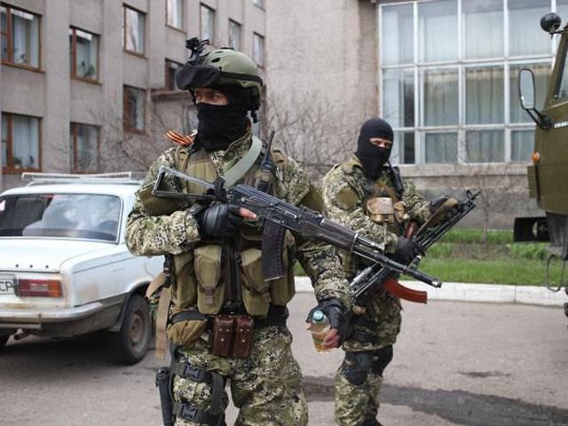 Террористы убегают из Краматорска и Славянска в Донецк, — СМИ