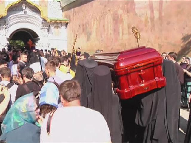 У Києві прощались з главою УПЦ МП митрополитом Володимиром (Відео) У Києві прощались з главою УПЦ МП митрополитом Володимиром (Відео)