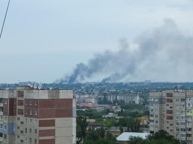 В Луганске — крайне напряженная ситуация. Раздаются взрывы и выстрелы (Видео)