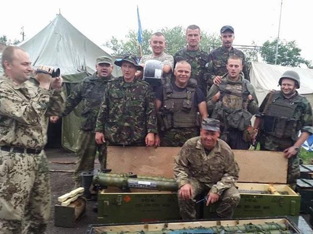 Нацгвардия захватила очередной арсенал оружия террористов (Фото, Видео) Нацгвардия захватила очередной арсенал оружия террористов (Фото, Видео)