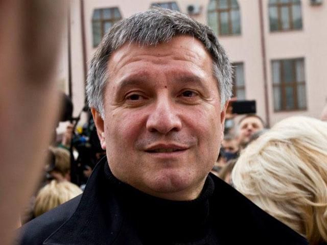 Відкриті гуманітарні коридори на схід України, — МВС Відкриті гуманітарні коридори на схід України, — МВС