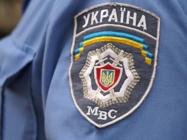 Над міськвідділом міліції Констянтинівки — український стяг