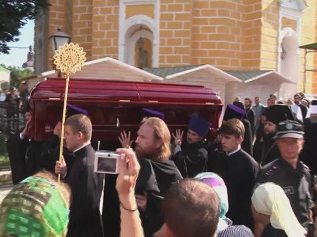 В Киеве сегодня хоронят митрополита Владимира