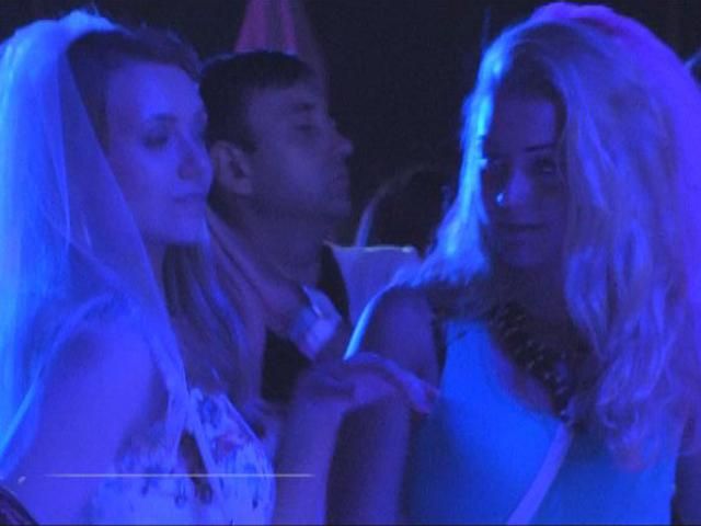 Вечеринки от "Люкс ФМ" продолжают зажигать ночную публику Вечеринки от "Люкс ФМ" продолжают зажигать ночную публику