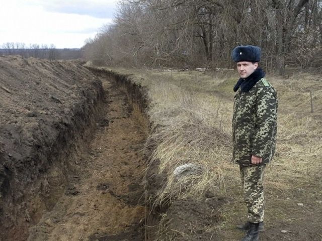 Строительство инженерных сооружений на границе с РФ начнут с севера