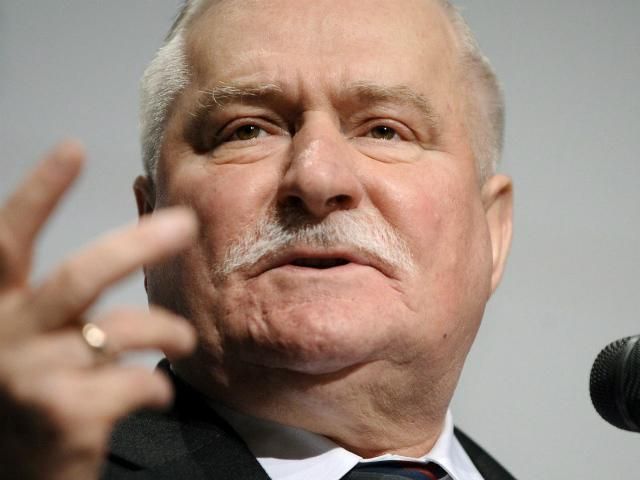 Валенса вважає, що у Путіна немає шансів втримати Крим Валенса вважає, що у Путіна немає шансів втримати Крим