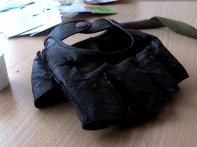 Слов'янськ після бойовиків: у міськраді терористи залишили зброю, їжу та ліки (Відео) Слов'янськ після бойовиків: у міськраді терористи залишили зброю, їжу та ліки (Відео)