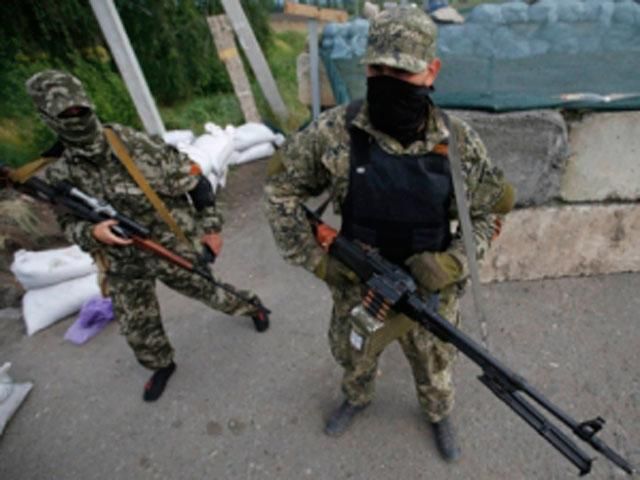 Террористы взорвали путепровод в Донецкой области