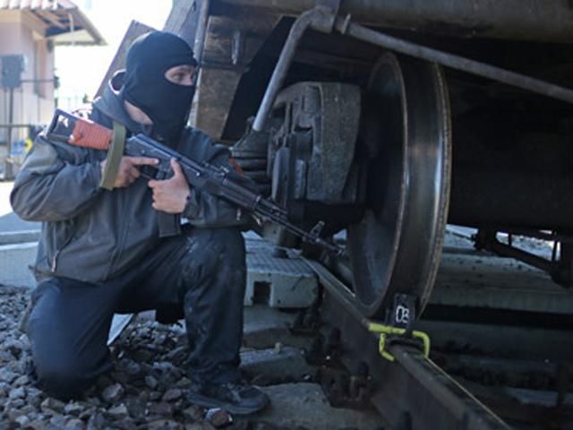 Терористи підривають мости, щоб нанести збитки економіці Донбасу, — МВС
