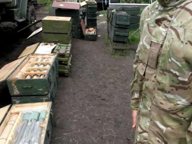 В Славянске обнаружили подпольный склад боеприпасов (Видео)