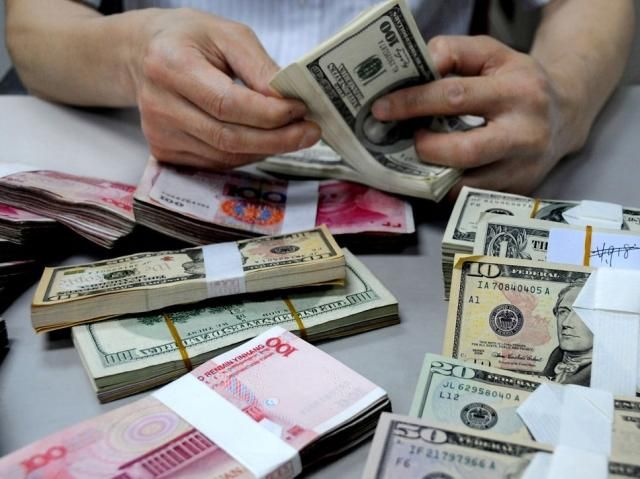 Долар та євро подешевшали — курси валют на 9 липня Долар та євро подешевшали — курси валют на 9 липня