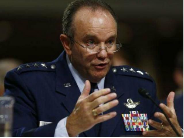 НАТО заявляет, что Россия снова стягивает войска к украинской границе НАТО заявляет, что Россия снова стягивает войска к украинской границе