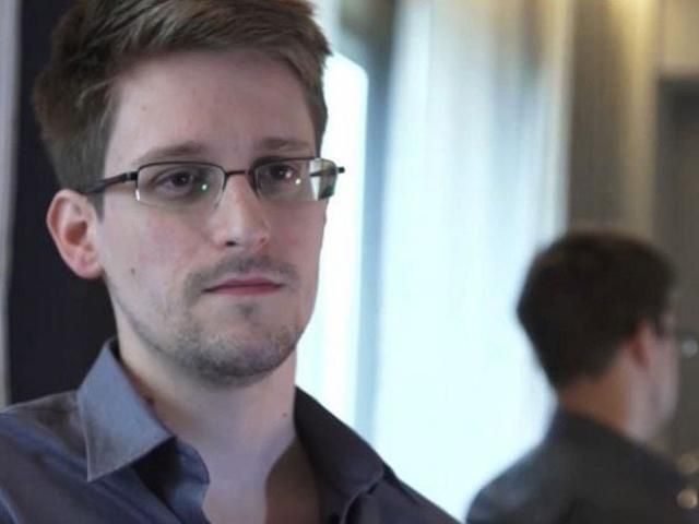 Сноуден офіційно просить у Росії продовжити термін політичного притулку 