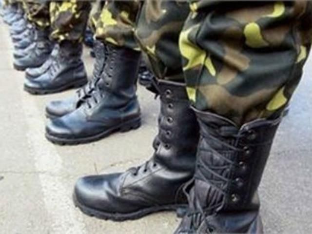 В Черновцах сотрудник военкомата требовал 500 долларов от матери призывника, — Аваков В Черновцах сотрудник военкомата требовал 500 долларов от матери призывника, — Аваков