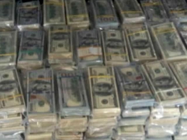 Українець намагався вивезти до Росії у паливному баку $2,8 млн Українець намагався вивезти до Росії у паливному баку $2,8 млн