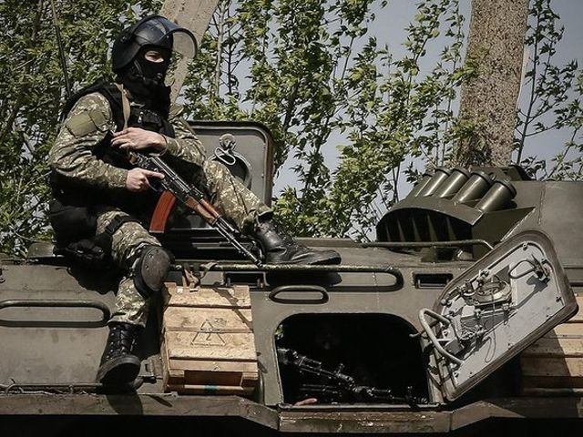 У результаті бою під Карлівкою загинув один військовий, одного поранено, — Семенченко У результаті бою під Карлівкою загинув один військовий, одного поранено, — Семенченко