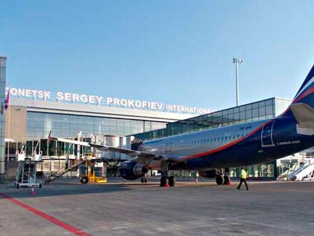 Біля Донецького аеропорту триває бій, — міськрада Біля Донецького аеропорту триває бій, — міськрада